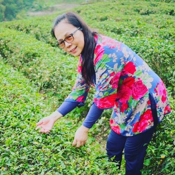 Meet Tea Master Lily: Discover the Secrets of Boutique Farm Oolong Tea