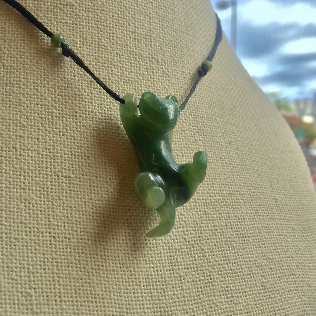 Jade cat pendant deals